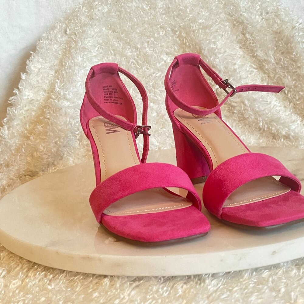 Chelsea Moreland Gala Heels, Size 6 Hot Pink Great for Spring Formals